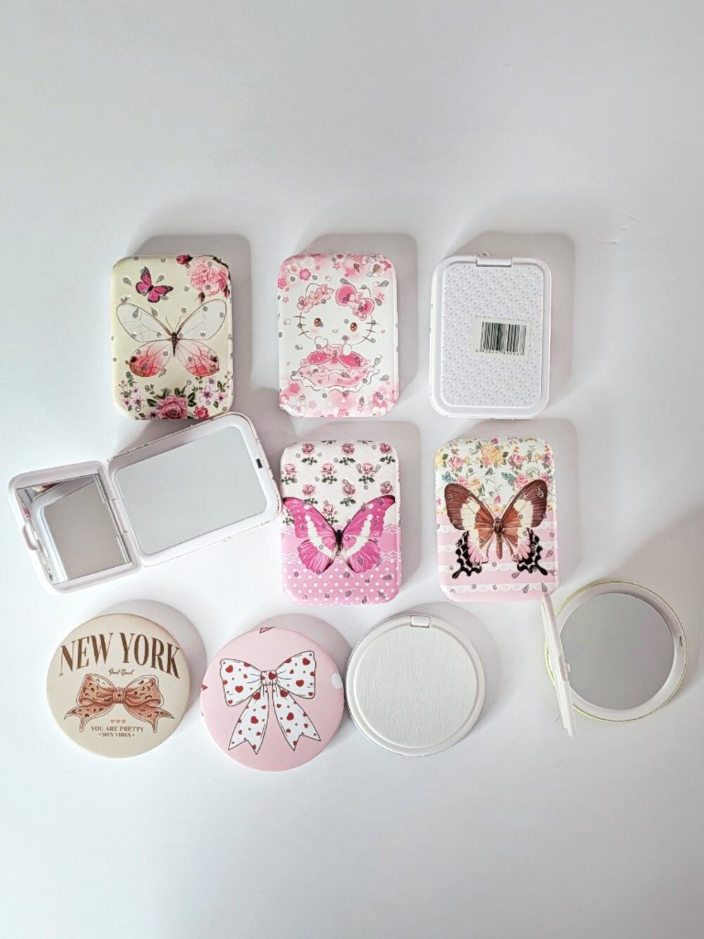 GIVEAWAY - FASHION COMPACT with Double Mirror - BUTTERFLY, CAT or RIBBON Design - Picture 3 of 3